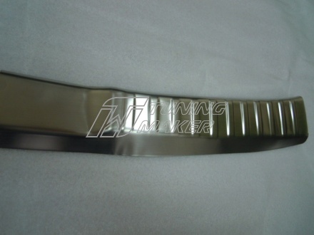 Хром накладка на порог багажника для Honda CRV - Накладки