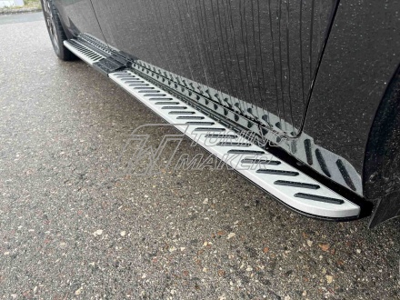 Hyundai Staria Пороги OEM Black 2