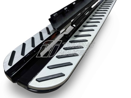 Hyundai Staria пороги Black 7