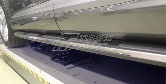 Боковые пороги для Audi Q7 2015+ - Боковые пороги