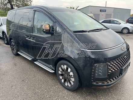 Hyundai Staria Пороги OEM Black 8