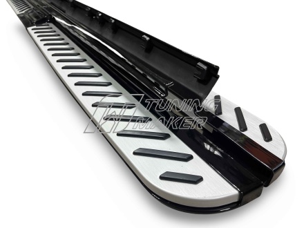 Hyundai Staria пороги Black 6