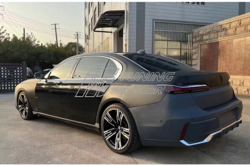 BMW 7 Series F02 09-15 Рестайлинг в G70 2022 1 5